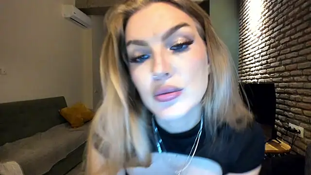 fifteenpoem webcam