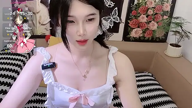 Watch T-TeaR live on EroticFlix - High definition streams