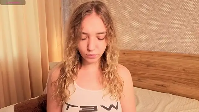 Watch alice_charm_ live on EroticFlix - High definition streams