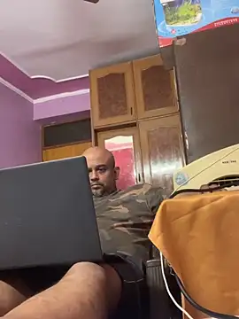 Dick_6inches_Delhi webcam