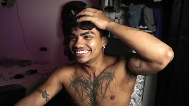 Young_laroi webcam