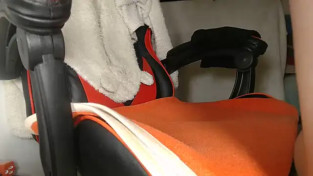 EmmyMessyX webcam