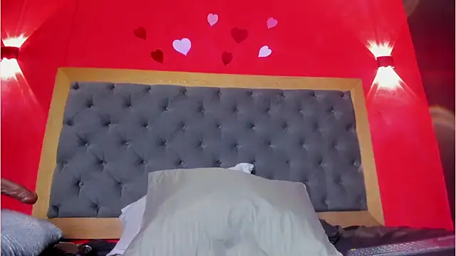 YayaHilton webcam