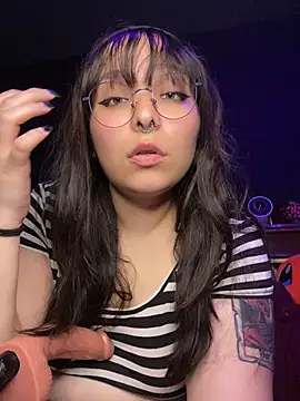 Watch Solo_yoss live on EroticFlix - High definition streams