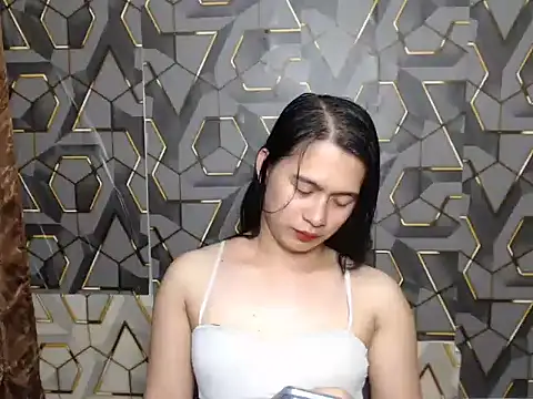 ur_asianpretty webcam