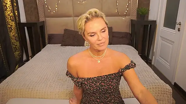 Watch PleasureWeCouple live on EroticFlix - High definition streams
