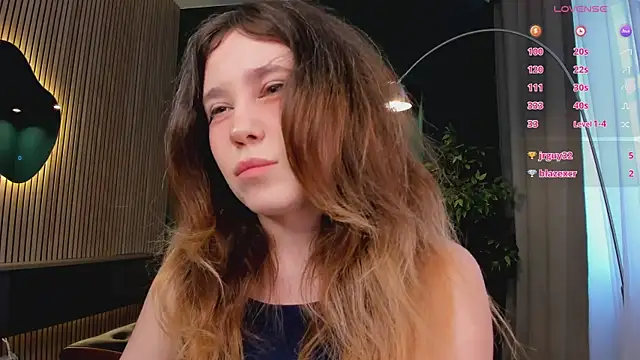 Lina_Glow webcam