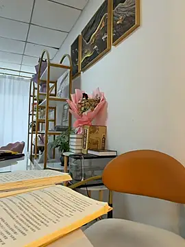 Watch Xiaoxiao-y live on EroticFlix - High definition streams