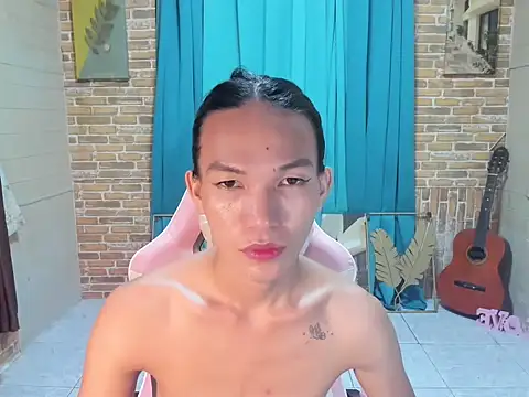 urnaughty_kim webcam