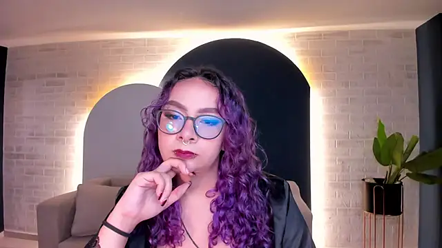 LoiseHarper webcam