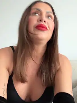 Evelyn_Anya webcam