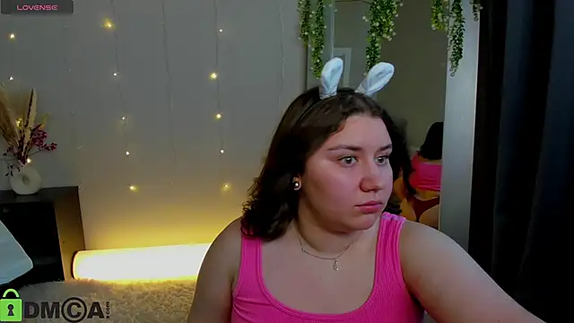 Velvet_Kisss webcam