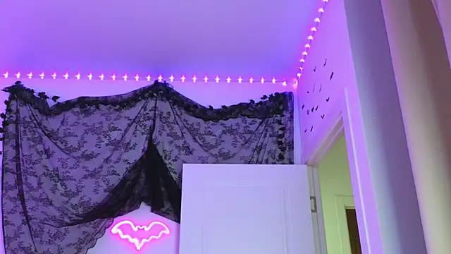LilithMadden live cam on StripChat