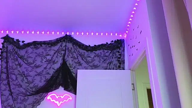 LilithMadden webcam