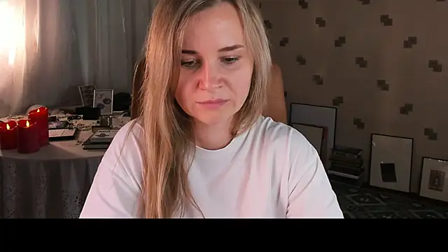 MiaSparkes webcam