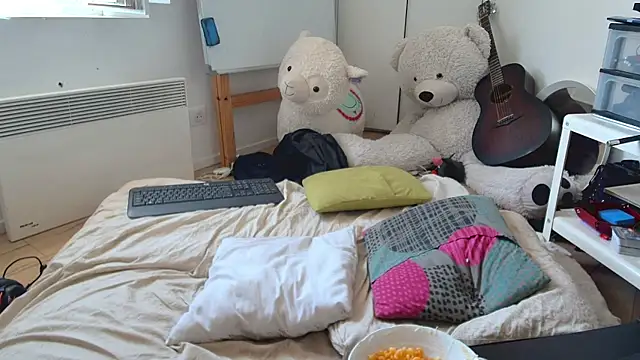 CeriseLapine webcam