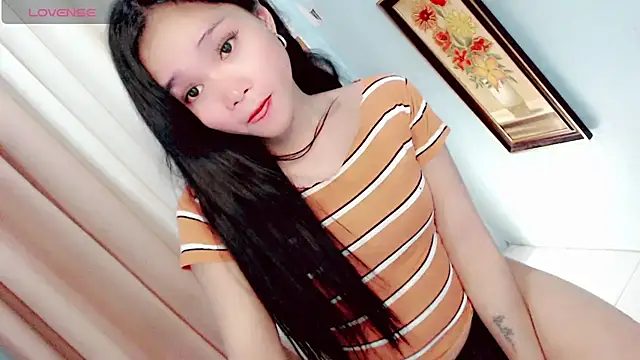 モデル: Littleslutty_baby