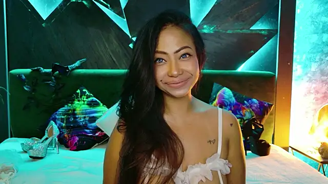 ElyaQuinn webcam