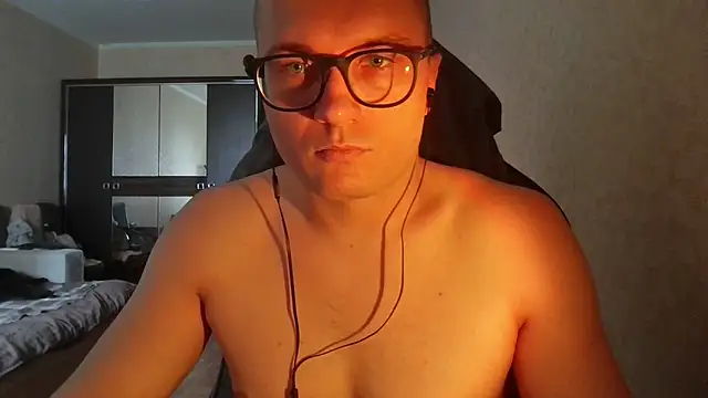 k8mura live cam on StripChat