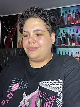 Hailey_Curvy webcam