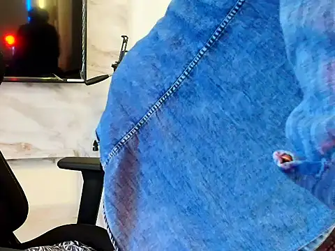 Jenni11Live webcam