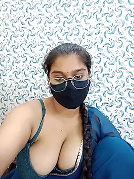 Watch Jasmine_jaaan live on EroticFlix - High definition streams