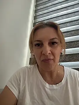 Hot-Milf4U webcam