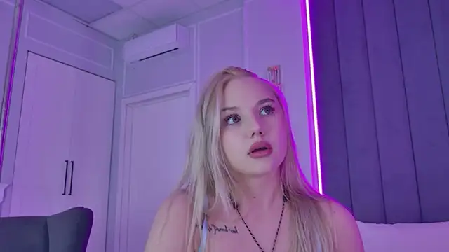 Watch Sky_Cutie live on EroticFlix - High definition streams