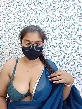 Watch Jasmine_jaaan live on EroticFlix - High definition streams