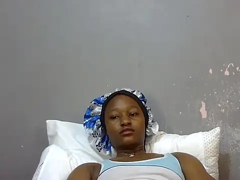 Watch Petite_Ebony10 live on EroticFlix - High definition streams