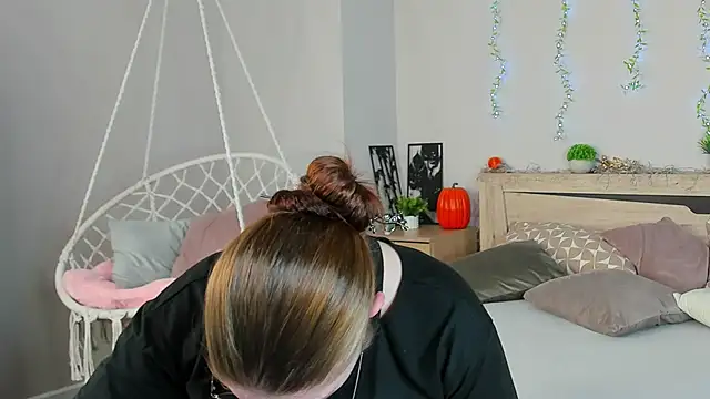 virginia_robinson - Virginia_Robinson's free webcam - UK Sex Cams