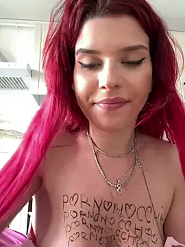 RiriRoseey webcam