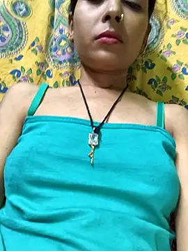 Gud_girl_Nilu webcam