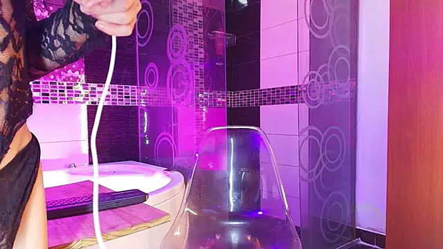 Small_Hot19 webcam