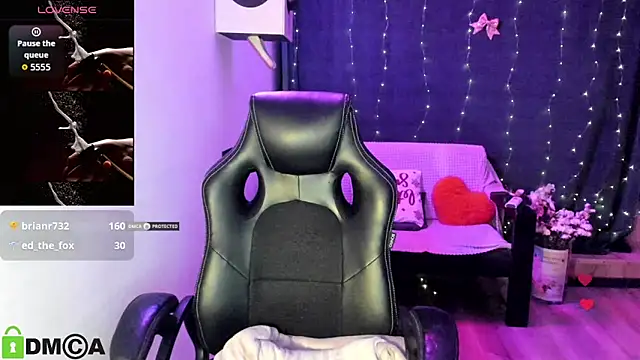 CrystalGirl99 webcam