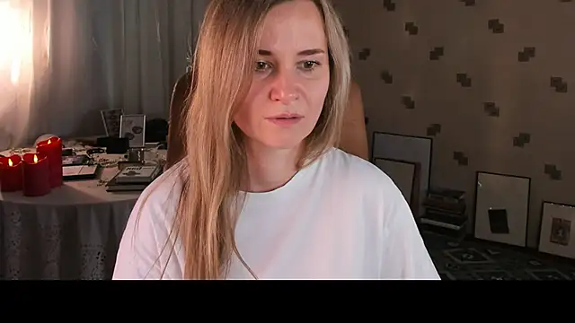 MiaSparkes webcam