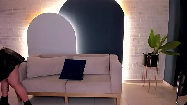 LoiseHarper webcam