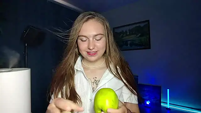 DainaCampagnini webcam