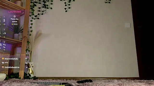 nude_yoga webcam