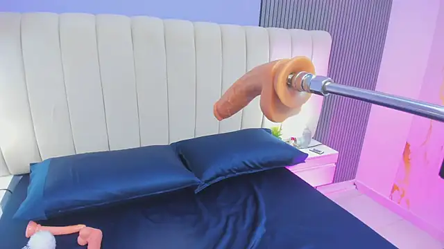 leela_ray webcam