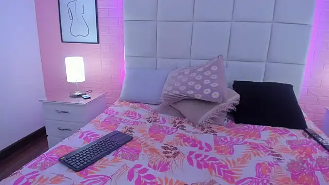 chloe_parker_ webcam