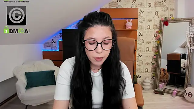 emillytaylor - EmillyTaylor's free webcam - UK Sex Cams