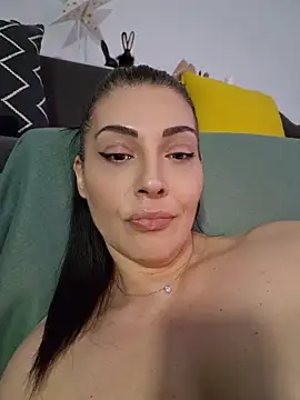 AryaSummersReal webcam