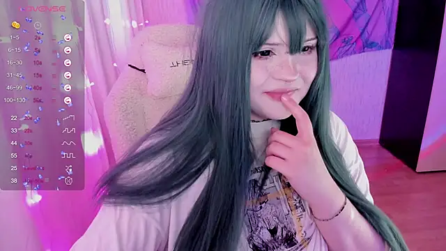 SelenaCute webcam