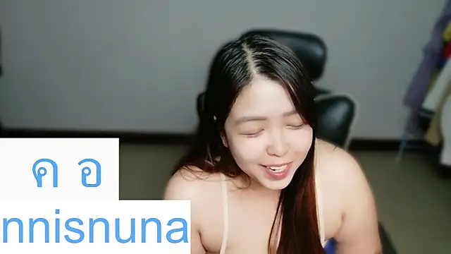 nunanunanuna webcam