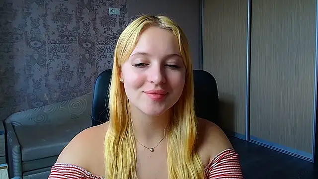 Milka_kiss_ webcam