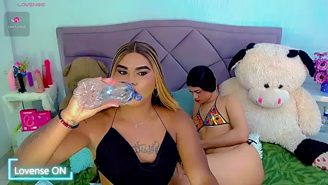 party_duo_trans webcam