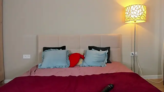 cutienaughtygirl webcam