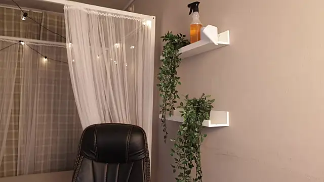 Emma_Lirys webcam