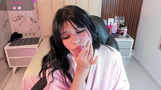 MILLYEVANS1 webcam